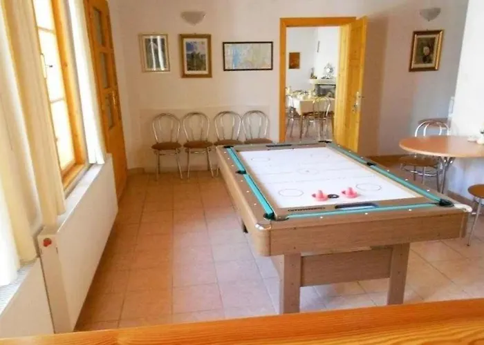 بيت ضيافة Hron *